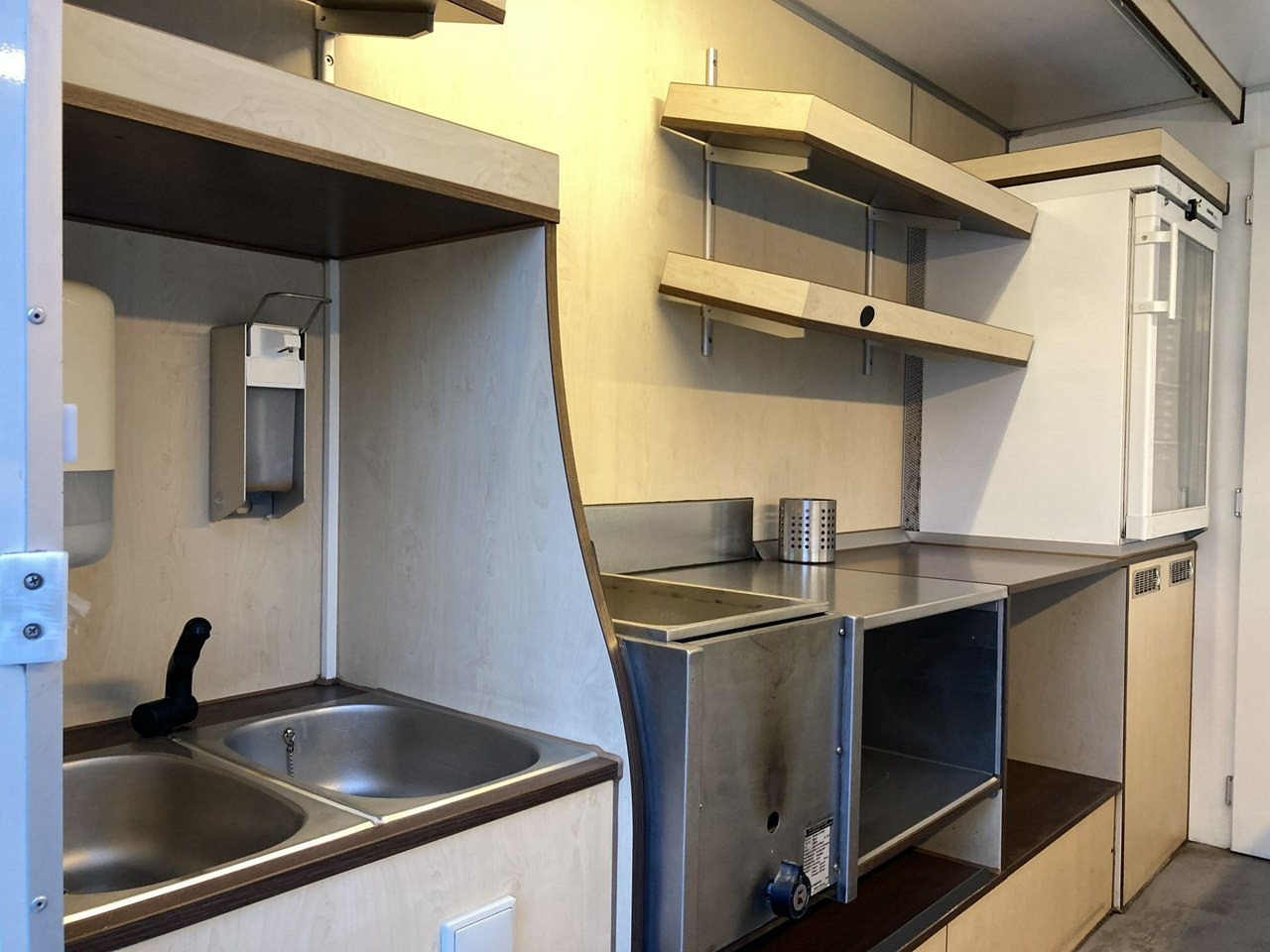 Renault Master Master Autosklep Sklep Gastronomiczny Food Truck Foodtruck Borco 2013