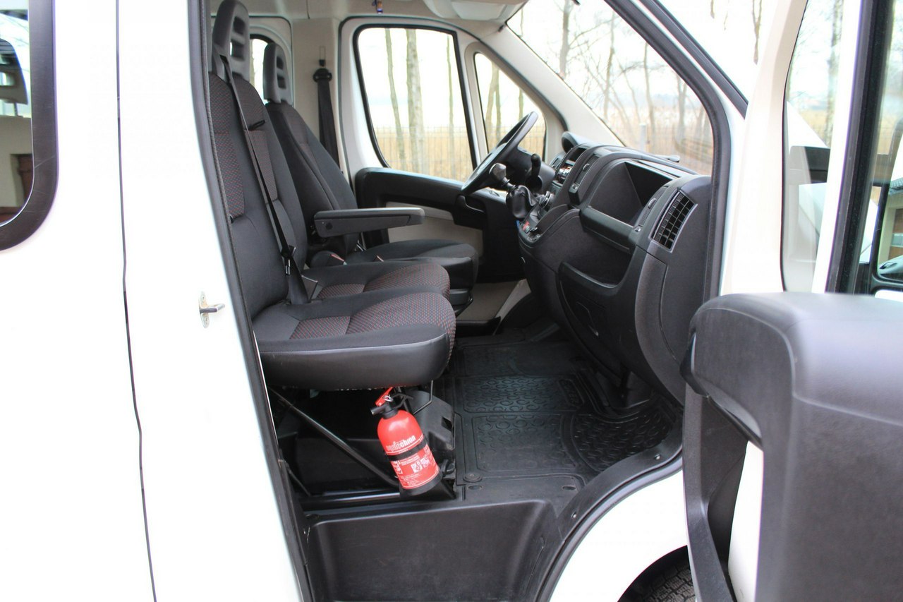 Peugeot Boxer 2.2 HDi 130KM / Doka Brygadówka / 7 osób / Salon PL I-właściciel