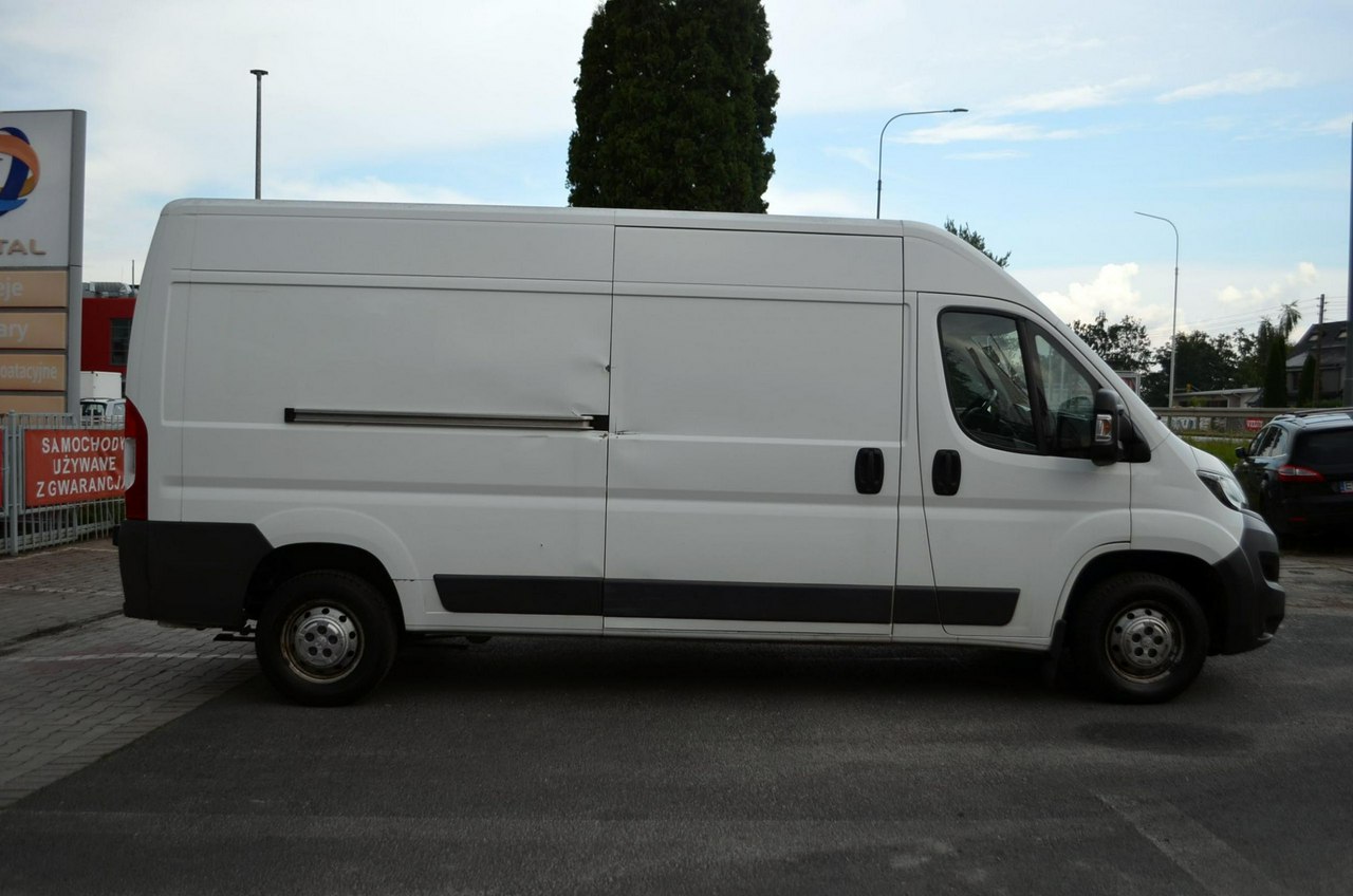 Peugeot Boxer Peugeot Boxer 2,2 / 130 KM / L3H2 / LED / Hak / Salon PL / FV23% / 3 o