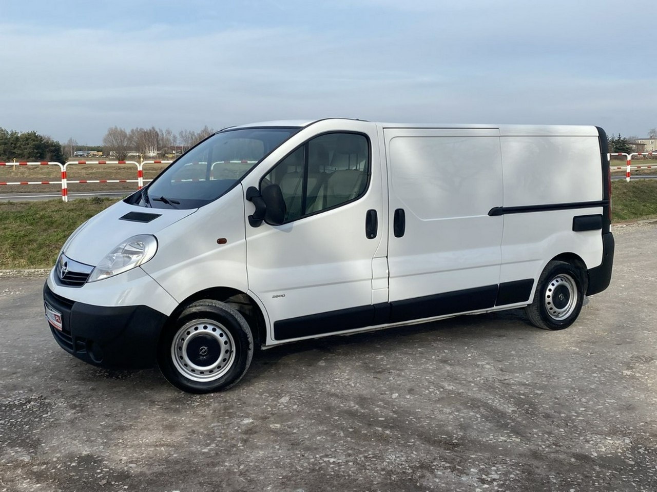 Opel Vivaro Raty Uproszczone 2.0cdti.115KM,LONG,2 x otwierane drzwi Gwarancja