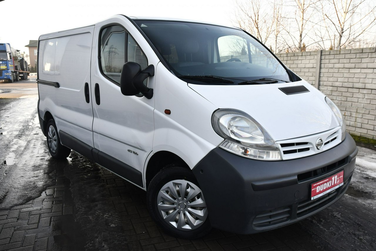 Nissan Primastar 1,9DCI DUDKI11 Serwis,3osoby,Hak,Parktronic,Centralka.OKAZJA-Zadbany