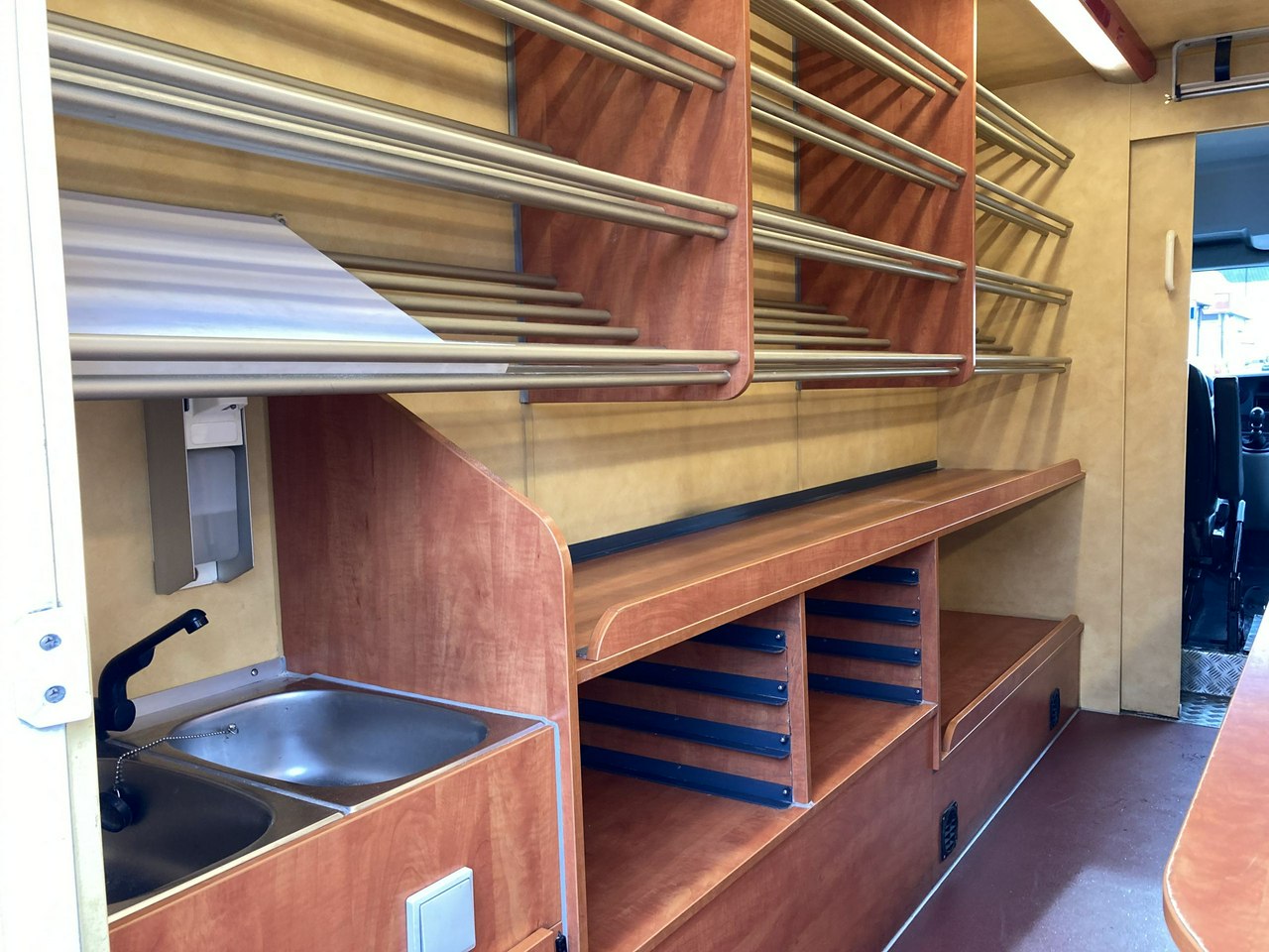 Renault Master Master Autosklep pieczy Gastronomiczny Food Truck Foodtruck Borco 2010