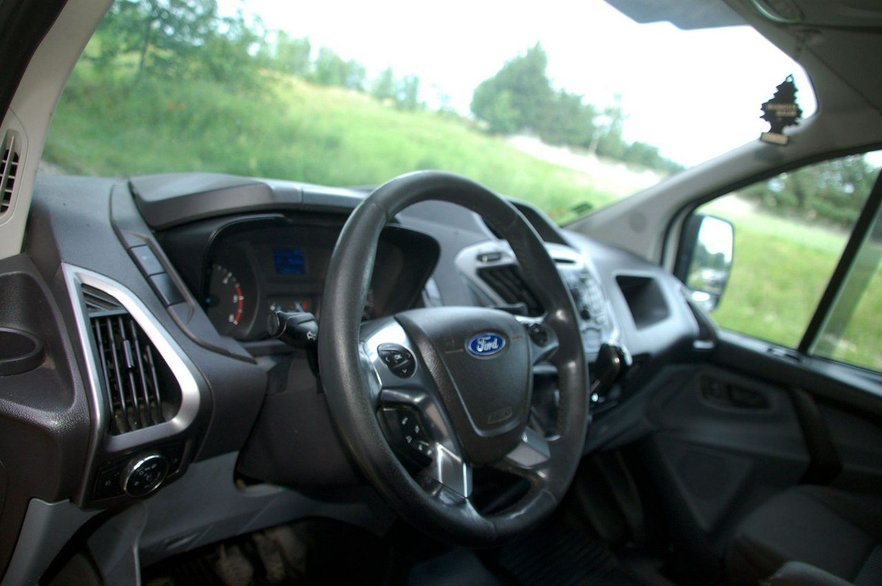 Ford Transit Custom 2,2 diesel 155 KM funkcja ECO, 6 Osobowy !!!