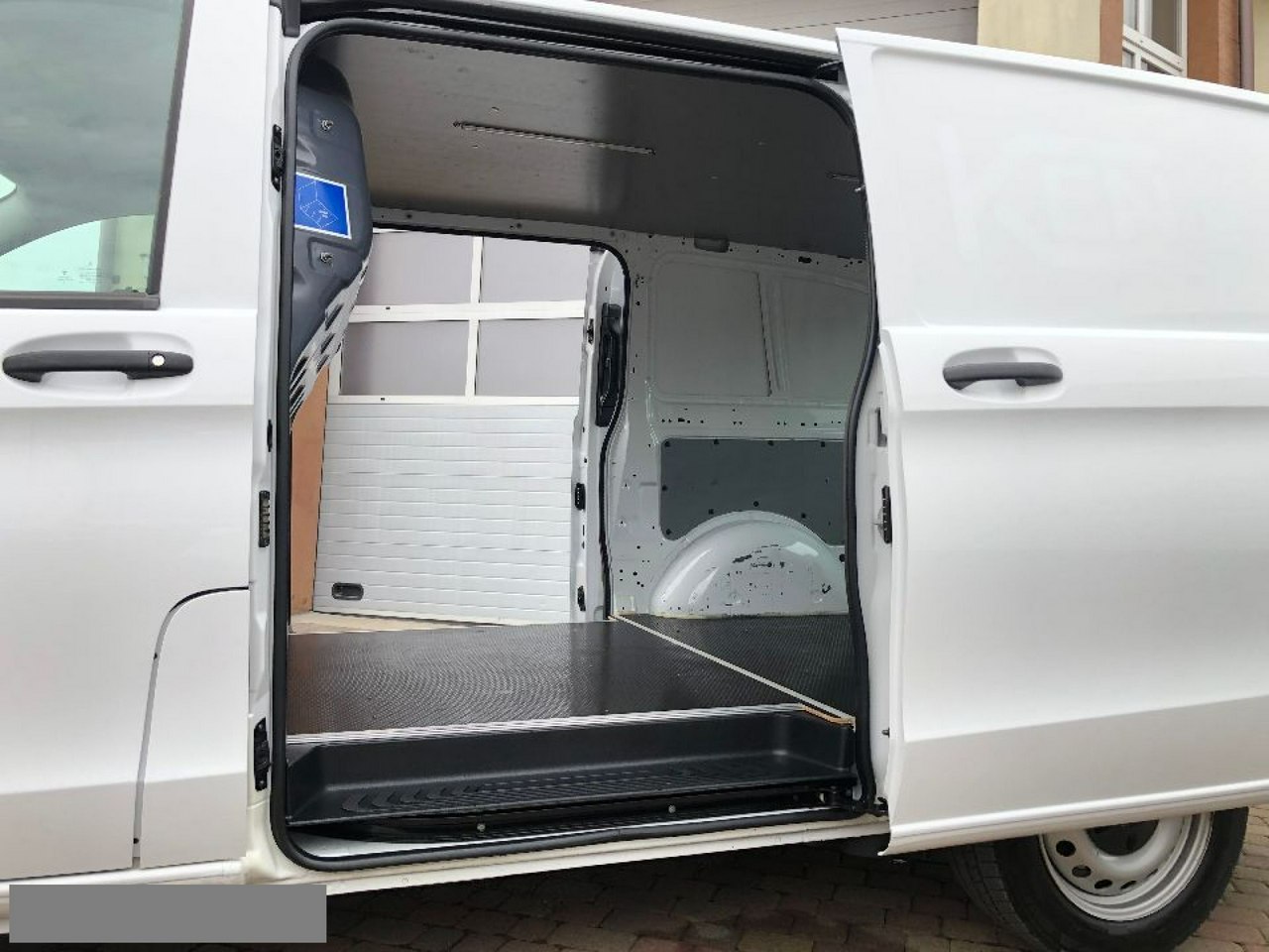 Mercedes Vito GWARANCJA / przedłużony / 2 x przesuwane drzwi / automat / 140 koni