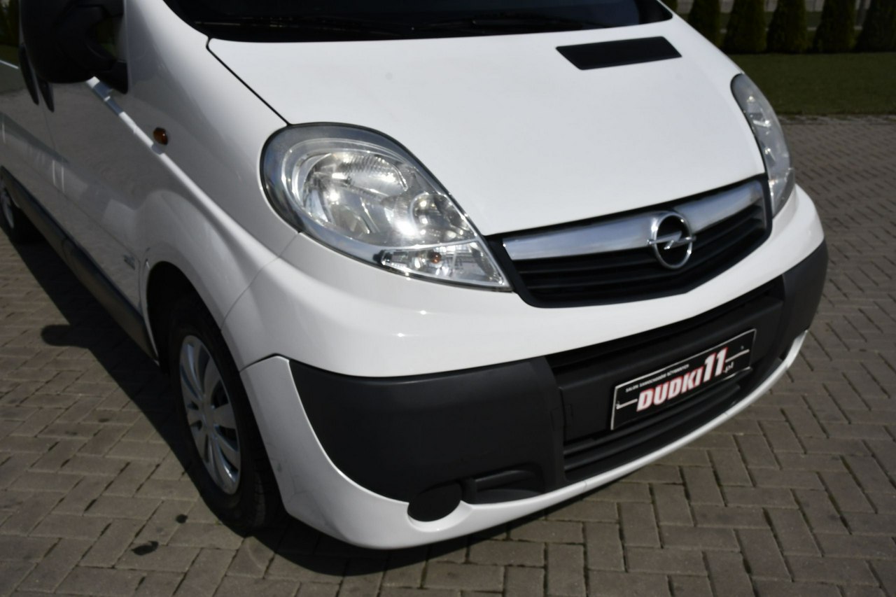 Opel Vivaro 2,0D LONG,Klimatyzacja,5 osób,el.szyby.Centralka.Kredyt.GWARANCJA