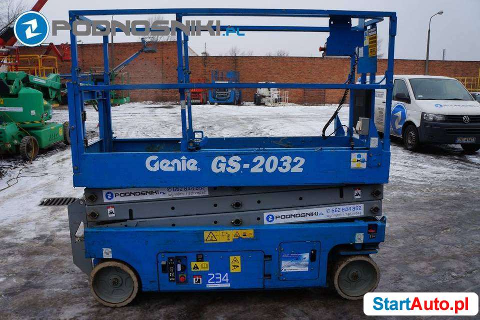 06 Podnośnik Genie 2032 jak JLG Haulotte compact 8 LB234