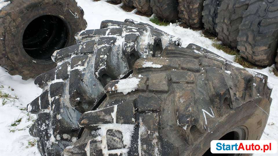 12,5/80-18 12,5-18 335/80R18 340/80-18 12,5R18 Camso 12PR 70