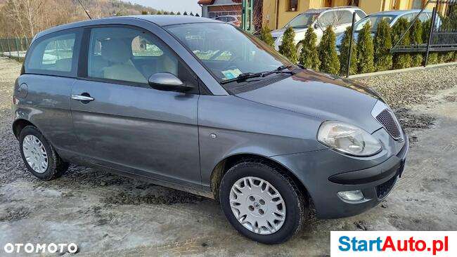 Lancia Ypsilon