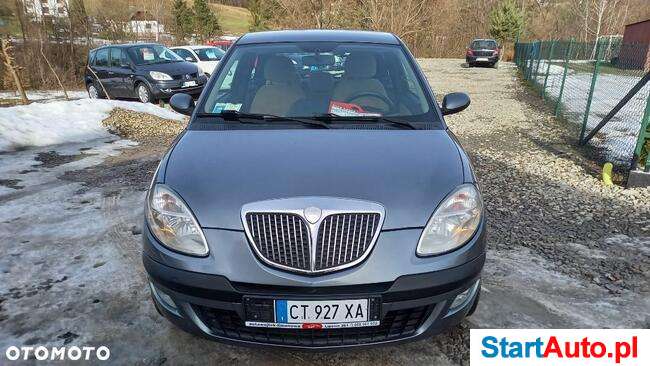 Lancia Ypsilon