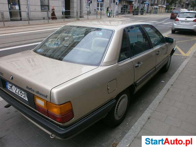 Audi 100