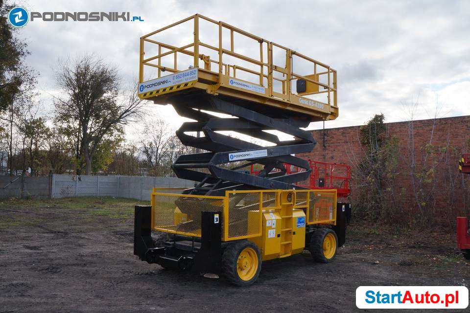 2004 Zwyżka Podnośnik nożycowy Genie 4390 LB131