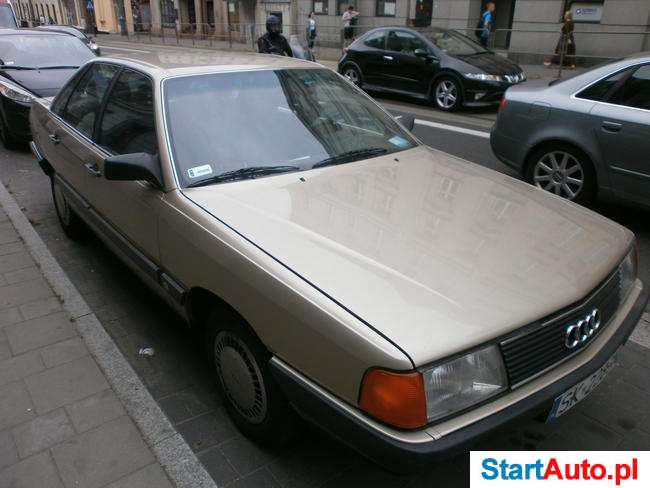 Audi 100