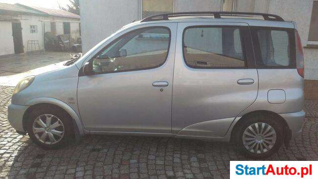 Toyota Yaris Verso