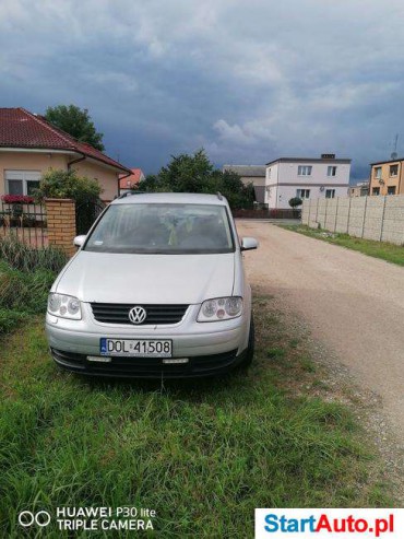 Sprzedaż samochodu VW Touran 2,0