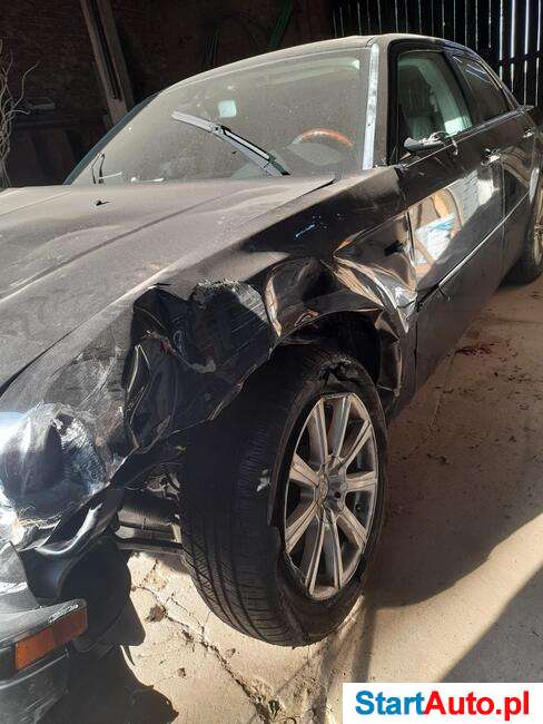 Chrysler 300 C 5,7 po wypadku