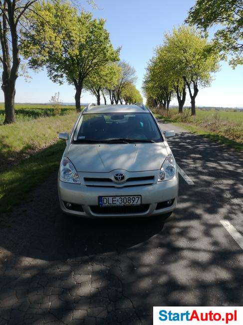 TOYOTA COROLLA VERSO 2007