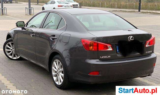 Lexus IS