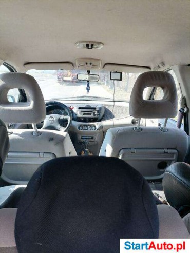 Nissan Almera Tino