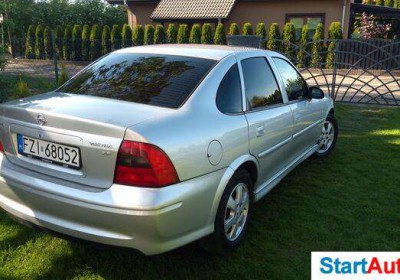 4fce25_opel-vectra-2-2-po-lifcie-zdjecia