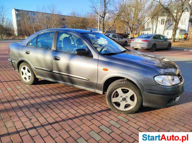 Nissan Almera