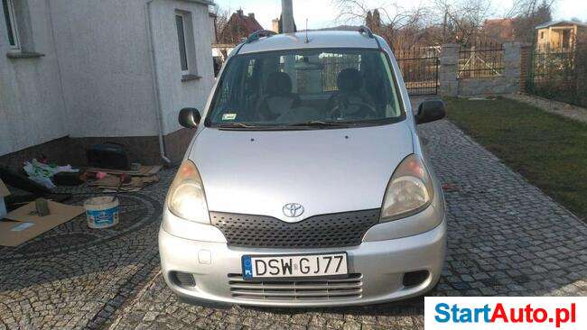 Toyota Yaris Verso