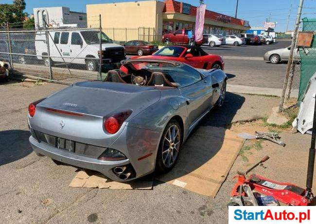Ferrari California 4.3 V8 453KM cabrio aut. RWD 2011