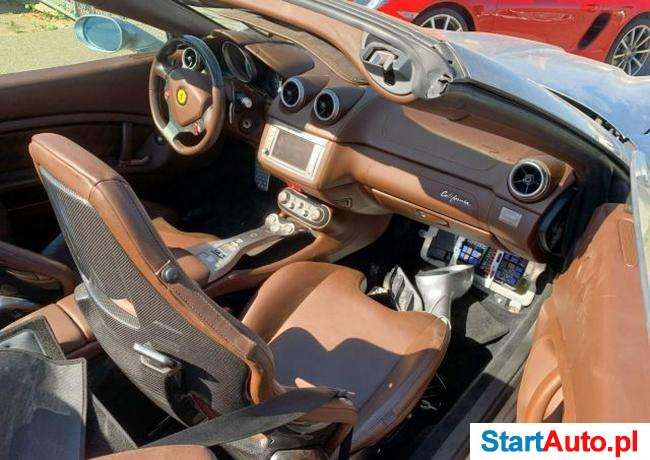 Ferrari California 4.3 V8 453KM cabrio aut. RWD 2011