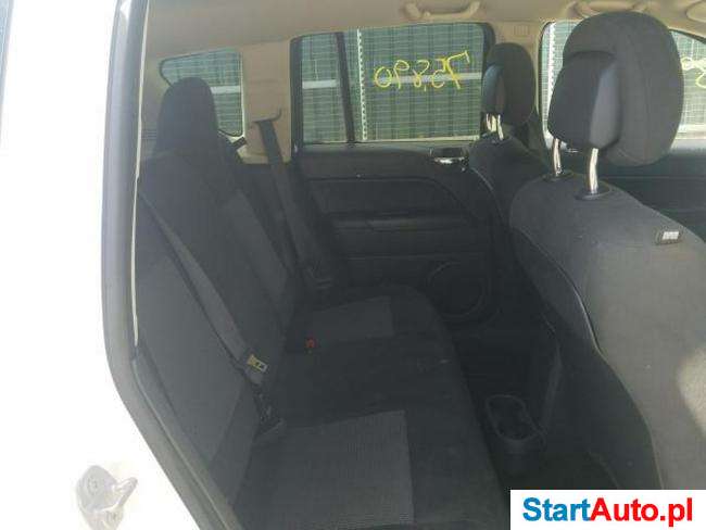 Jeep Compass Sport 2.4 benz. 9-bieg. autom. 180 KM 2015