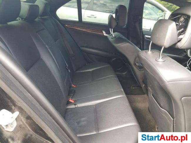 Mercedes-Benz C250 1.8 204 KM 7-bieg. autom. 2012