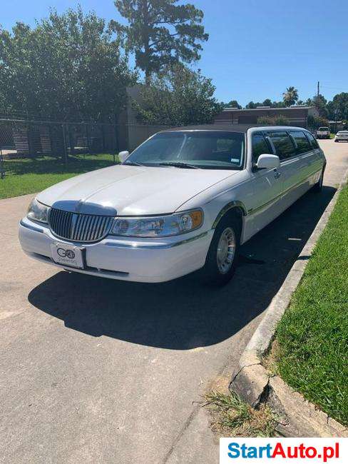 Lincoln Town Car Executive 4.6 l benz. V8 200KM 9-osob. 2000