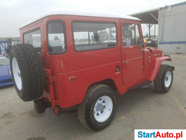 Toyota Land Cruiser FJ40 3.9l benz. 125KM 1971 Klasyk
