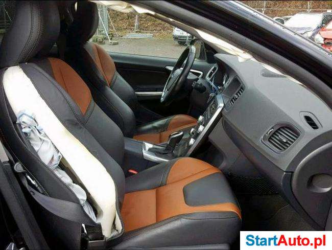 VOLVO V60 2.5 250KM 6-bieg. automat 2015