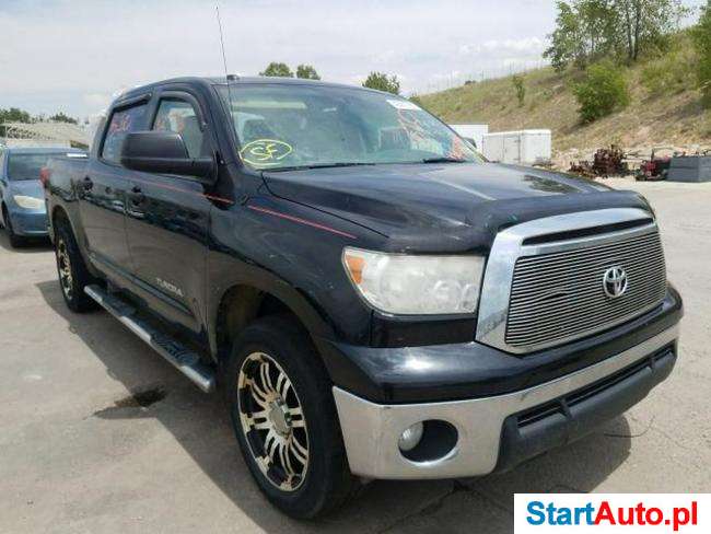 Toyota Tundra CrewMax SR5 4.6 benz.V8 automat. 310KM 2012