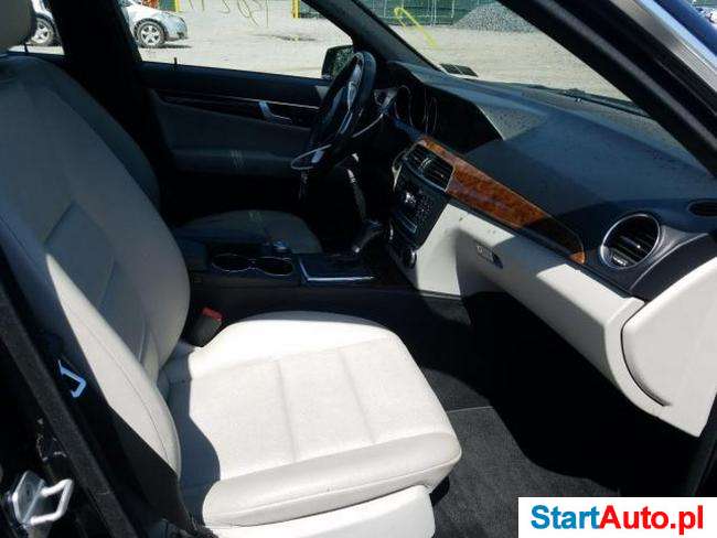 Mercedes-Benz C300 3.5 benz. V6 248KM autom. 2012