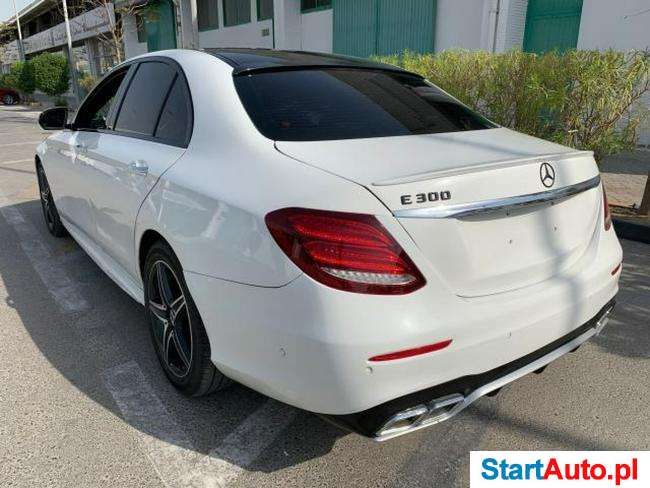 Mercedes-Benz E300 4MATIC 2.0 241 KM automat. 2019
