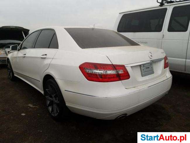 Mercedes-Benz E350 Bluetec 3.0 V6 210KM W212 AUTOM. 2011