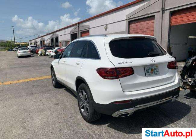 Mercedes-Benz GLC 300 4Matic 2.0i 241 KM 9-bieg. autom. 2019