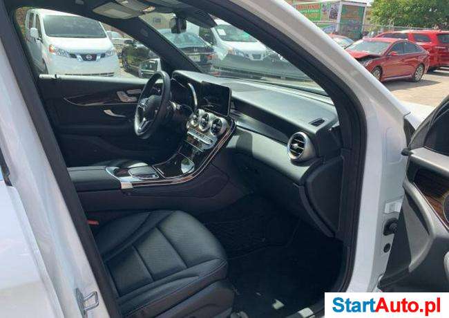 Mercedes-Benz GLC 300 4Matic 2.0i 241 KM 9-bieg. autom. 2019