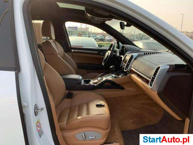 Porsche Cayenne GTS 4.8 benz. 400 KM AWD 8-bieg. automat 2013