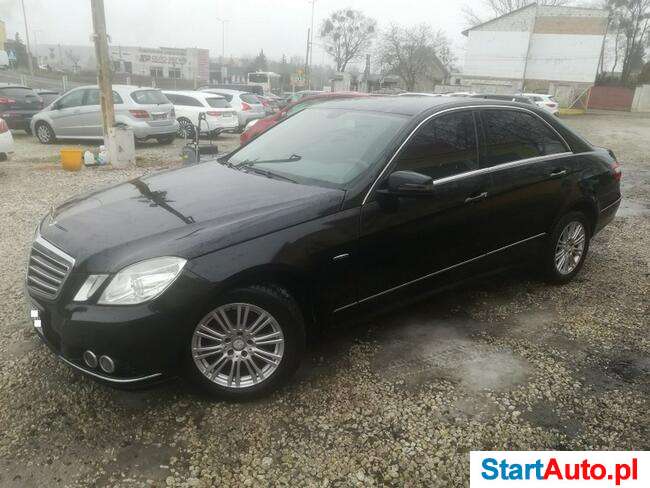 Mercedes E 200 184 Ps Benzyna Automat Parktronik Zarejestrowany