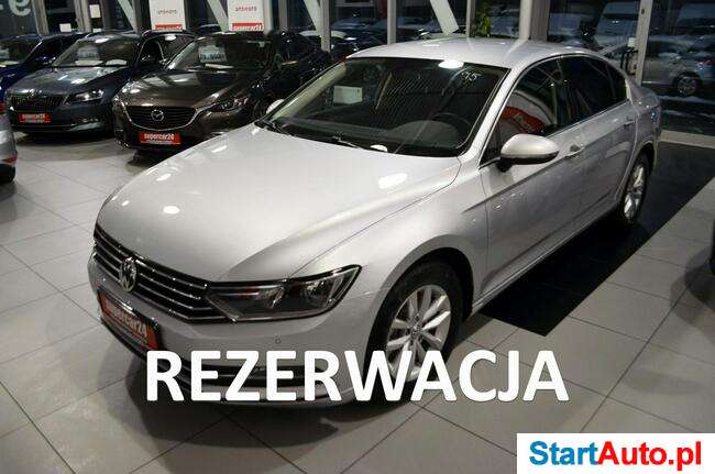 Volkswagen Passat / 150 KM / Benzyna / LED / NAVI / ALU / PDC / Serwis