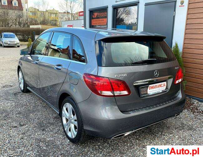 Mercedes B 250 Skórzana tapicerka, Podgrzewane fotele, Tempomat, 4MATIC, Automat
