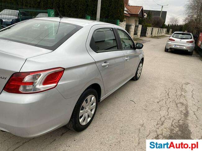 Peugeot 301
