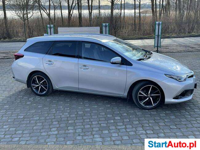 Toyota Auris 1.6 D-4D / Dynamic Navi Xenon / Salon PL I-właściciel Serwis ASO