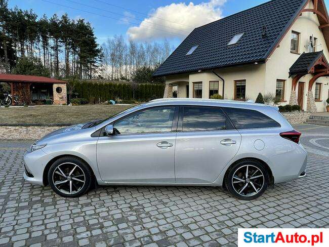 Toyota Auris 1.6 D-4D / Dynamic Navi Xenon / Salon PL I-właściciel Serwis ASO
