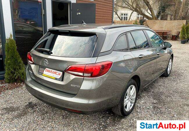 Opel Astra Nawigacja, Czujniki parkowania, Dotykowy ekran, Światła LED