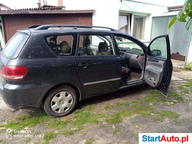 Toyota Avensis Verso