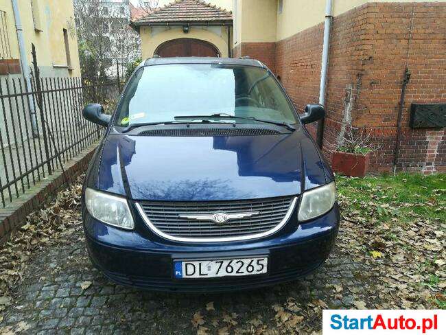 Chrysler Voyager uszkodzony 2002 r.