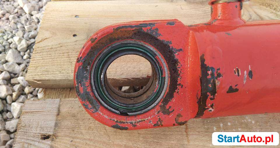 [85-50-45 U40] Siłownik Volvo [HYD 1781]