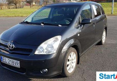 887440_toyota-corolla-verso-2007r-1-6-benzyna-5-osobowa-zdjecia